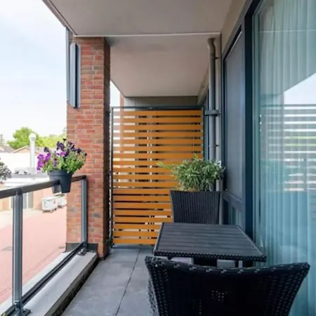 Happy 2p Amsterdam And The * Heerhugowaard